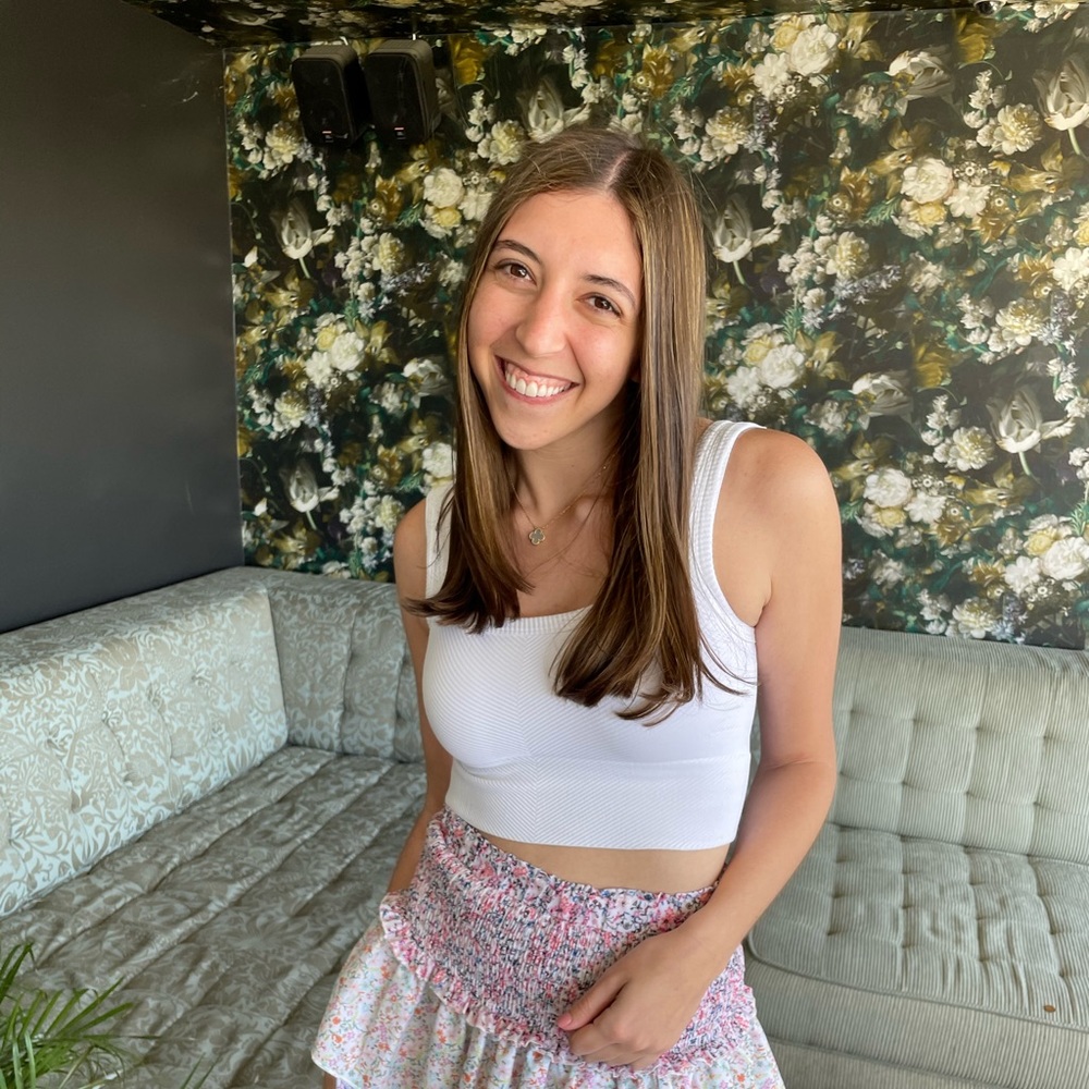 Meet your Posher, Emily